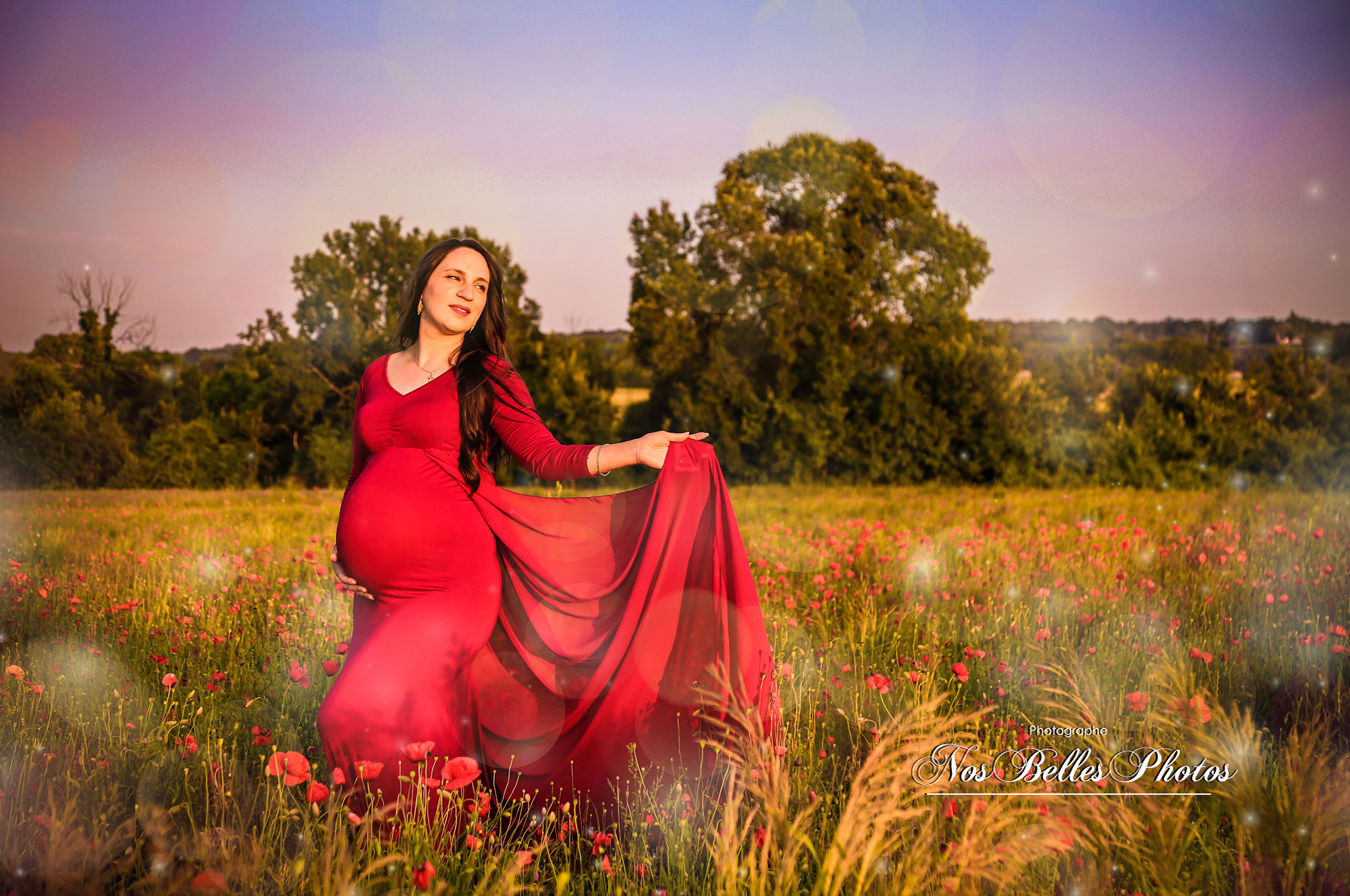 Séance photo grossesse Antibes, shooting femme enceinte en extérieur à Antibes dans les Alpes-Maritimes