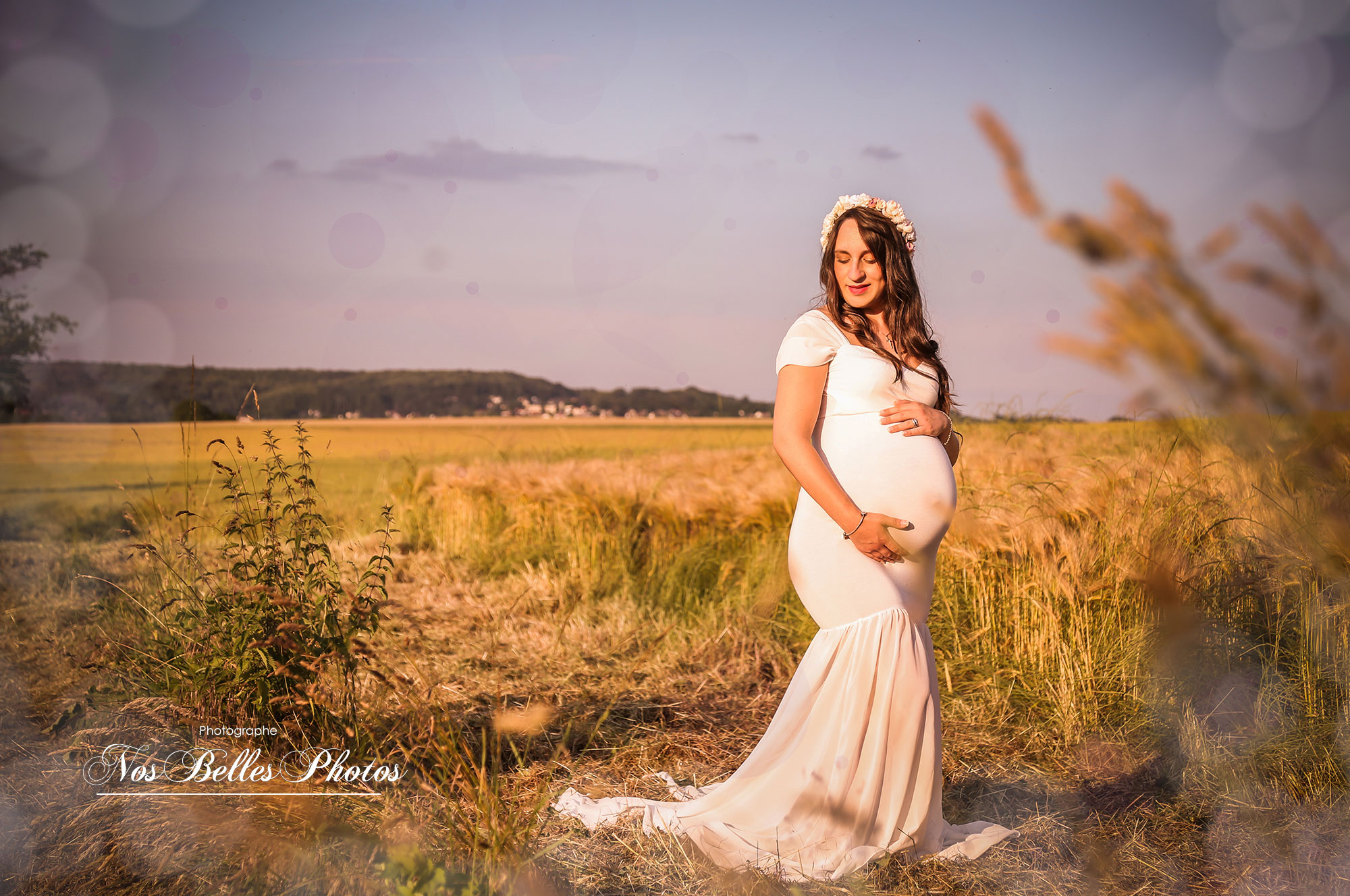 Séance photo vidéo de grossesse Vence, femme enceinte en extérieur à Vence dans les Alpes-Maritimes