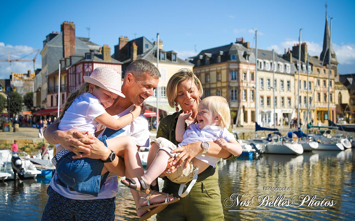 Shooting photo de grossesse, famille Antibes