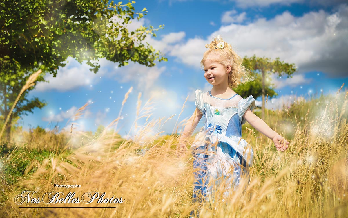 Photographe de famille à Valbonne, shooting photo famille à Valbonne, Breil-sur-Roya, Opio, Tende, Aspremont, Falicon, Puget-Théniers, Roquebillière, Saint-Jean-Cap-Ferrat et sur la Côte d’Azur
