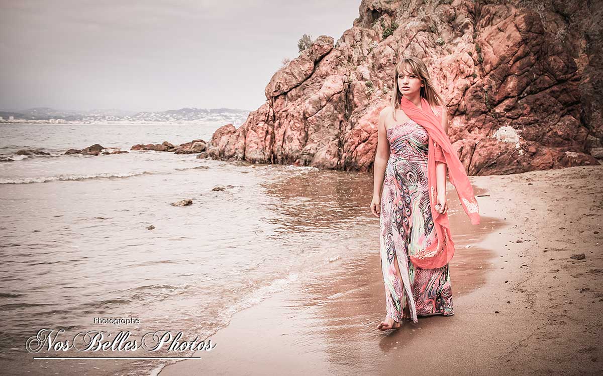 Photographe shooting en extérieur Cannes, séance photo sur plage Cannes, shooting photo couple, famille à la plage de Cannes, Antibes, Mandelieu-la-Napoule
